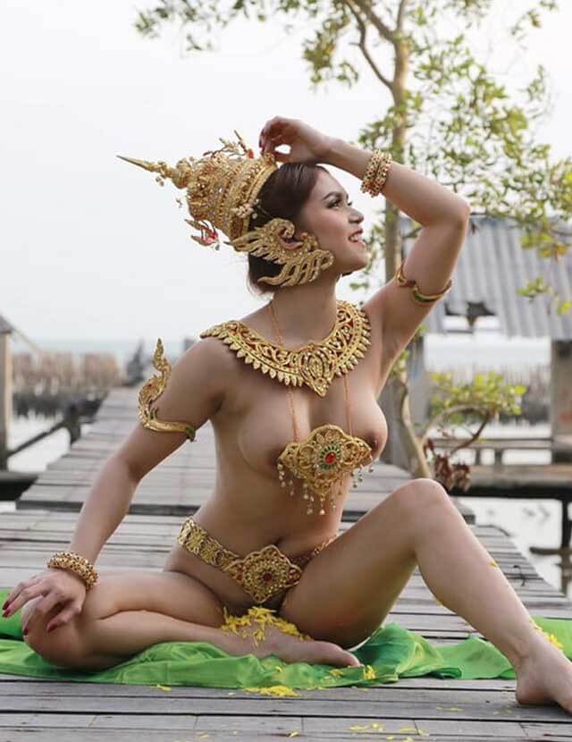 นางแบบดังถ่ายโป๊โชว์หีใหญ่ 1