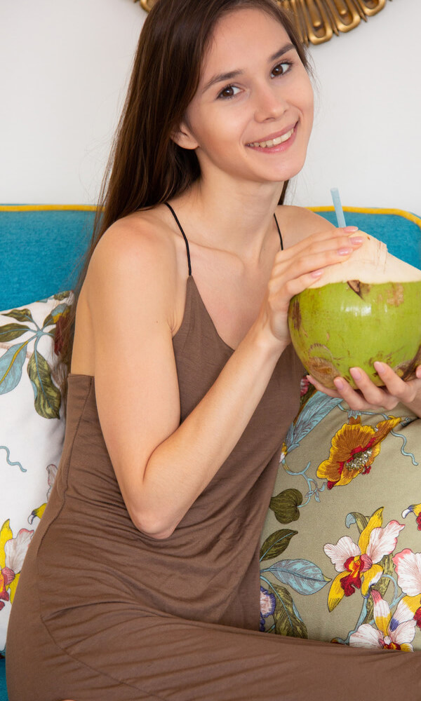 หีน่าเลีย 1