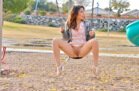 Sweet teen Melody (12)